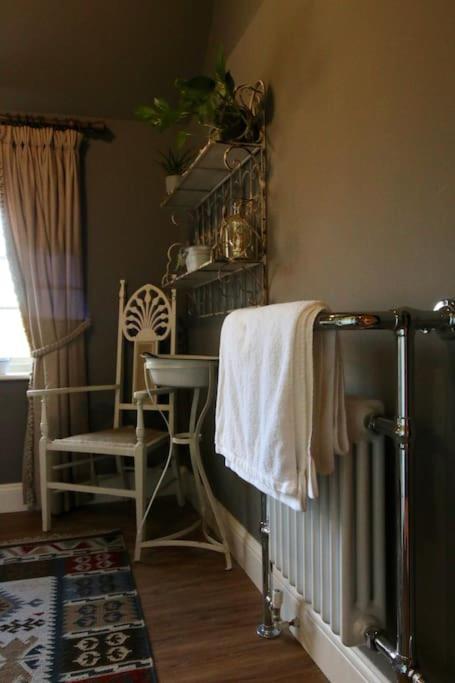 Дом отдыха Characterful Yorkshire Cottage, Beautiful Views Йорк