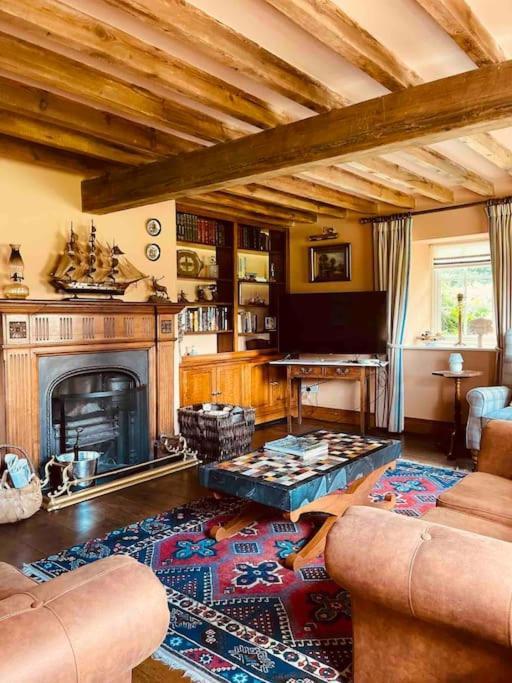 Characterful Yorkshire Cottage, Beautiful Views York
